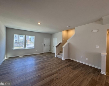 1339 Cedar Valley Road - Photo Thumbnail 6