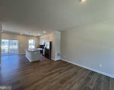 1339 Cedar Valley Road - Photo Thumbnail 7