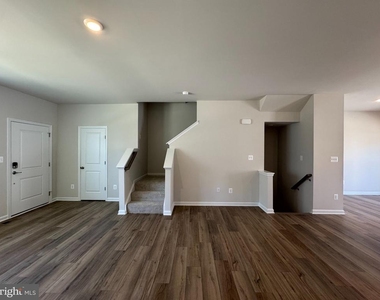 1339 Cedar Valley Road - Photo Thumbnail 4