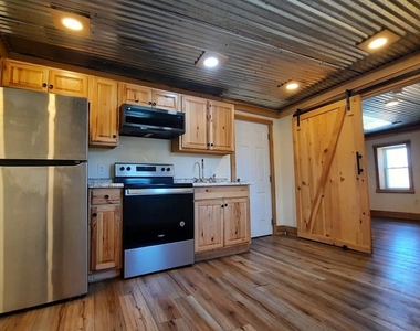 514 E Main Street - Photo Thumbnail 2