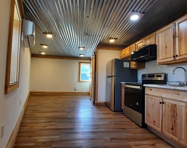 514 E Main Street - Photo Thumbnail 1