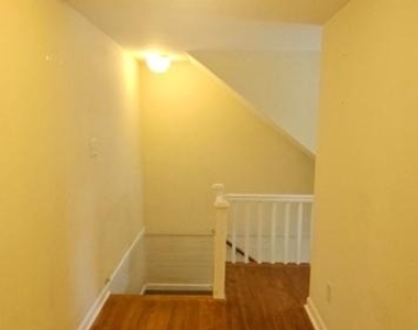 553 1/2 #2 N Loudoun Street - Photo Thumbnail 15