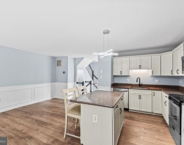 601 Twin Brook Lane - Photo Thumbnail 15