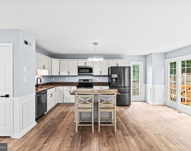 601 Twin Brook Lane - Photo Thumbnail 13