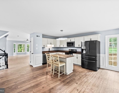 601 Twin Brook Lane - Photo Thumbnail 16