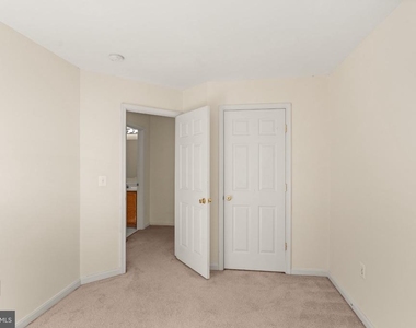15720 Palermo Terrace - Photo Thumbnail 49