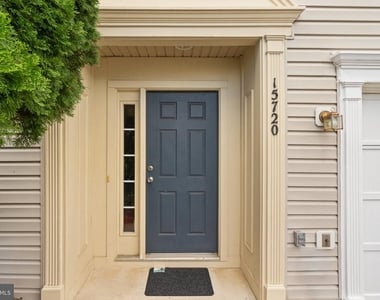 15720 Palermo Terrace - Photo Thumbnail 3