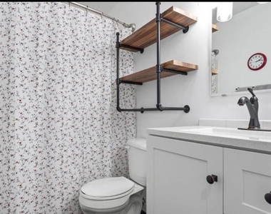 5633 Roundtree Drive - Photo Thumbnail 16