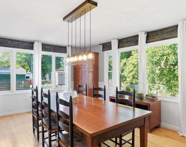 5633 Roundtree Drive - Photo Thumbnail 14