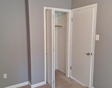12219 Chaucer Lane - Photo Thumbnail 14