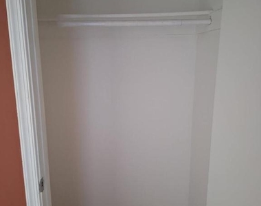 12219 Chaucer Lane - Photo Thumbnail 8