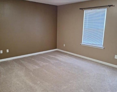 12219 Chaucer Lane - Photo Thumbnail 10