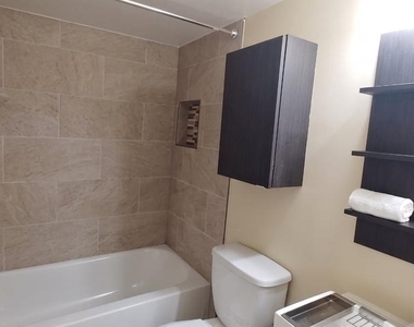 12219 Chaucer Lane - Photo Thumbnail 9