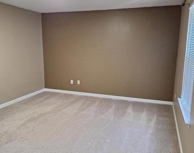 12219 Chaucer Lane - Photo Thumbnail 12