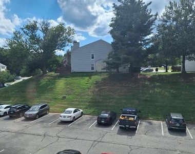 12219 Chaucer Lane - Photo Thumbnail 18