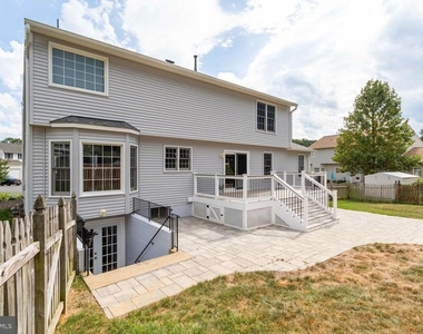 14842 Crotona Court - Photo Thumbnail 44