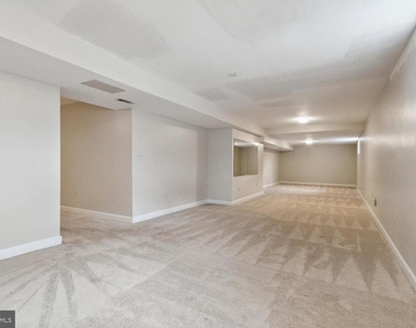 14842 Crotona Court - Photo Thumbnail 34