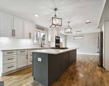 14842 Crotona Court - Photo Thumbnail 11