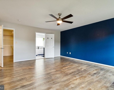 14842 Crotona Court - Photo Thumbnail 24