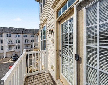 7458 Brunson Circle - Photo Thumbnail 11