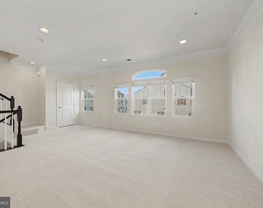 7458 Brunson Circle - Photo Thumbnail 3