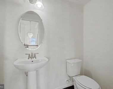 7458 Brunson Circle - Photo Thumbnail 12