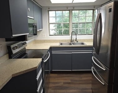 9250 Niki Place - Photo Thumbnail 18