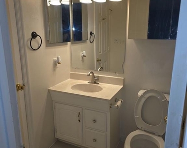 9250 Niki Place - Photo Thumbnail 16