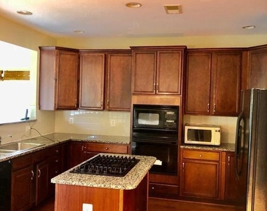 20084 Boxwood Place - Photo Thumbnail 4