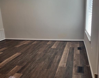 26 Sugarland Square Court - Photo Thumbnail 1