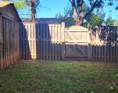 26 Sugarland Square Court - Photo Thumbnail 11