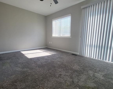 26 Sugarland Square Court - Photo Thumbnail 9
