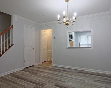 21783 Baldwin Square - Photo Thumbnail 6