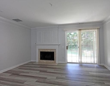 21783 Baldwin Square - Photo Thumbnail 7