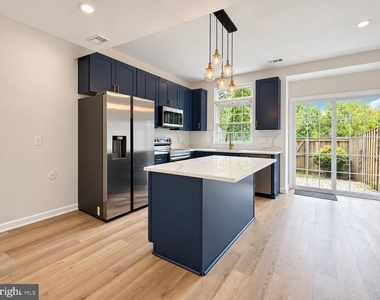 44191 Litchfield Terrace - Photo Thumbnail 11