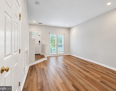 44191 Litchfield Terrace - Photo Thumbnail 7