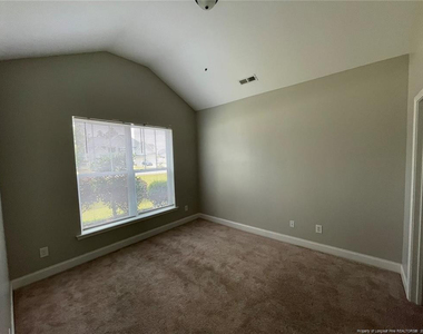 96 Castlebay Drive - Photo Thumbnail 34