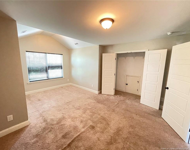 96 Castlebay Drive - Photo Thumbnail 7
