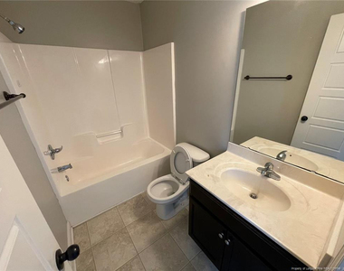 96 Castlebay Drive - Photo Thumbnail 13