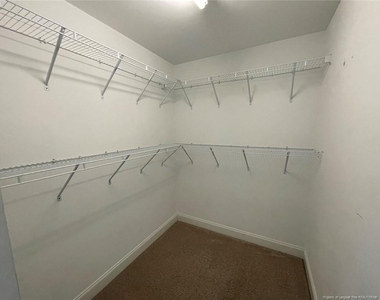 96 Castlebay Drive - Photo Thumbnail 12