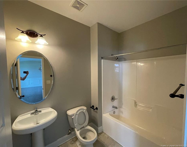 96 Castlebay Drive - Photo Thumbnail 32
