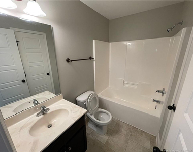 96 Castlebay Drive - Photo Thumbnail 15