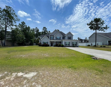 96 Castlebay Drive - Photo Thumbnail 2