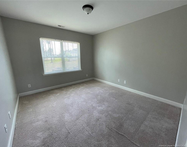 96 Castlebay Drive - Photo Thumbnail 25