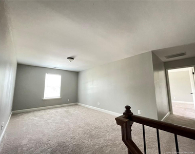 96 Castlebay Drive - Photo Thumbnail 19
