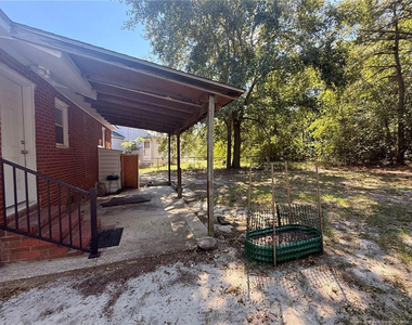 405 Laura Court - Photo Thumbnail 6
