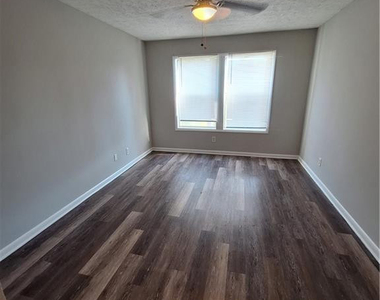 6744-2 Willowbrook - Photo Thumbnail 2