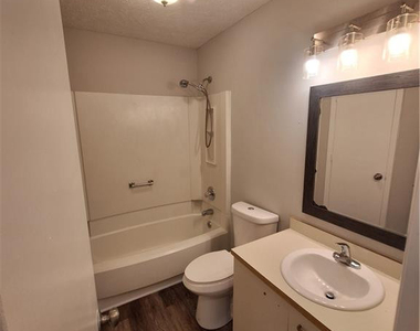6744-2 Willowbrook - Photo Thumbnail 8