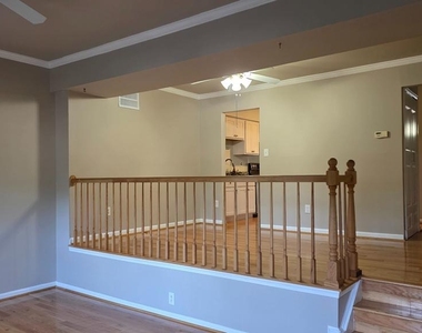 9529 Cherry Oak Court - Photo Thumbnail 5