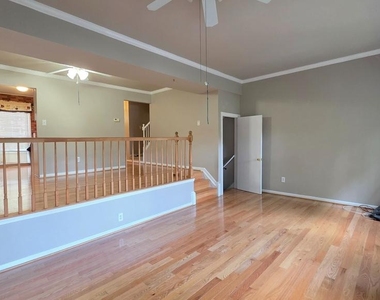 9529 Cherry Oak Court - Photo Thumbnail 4